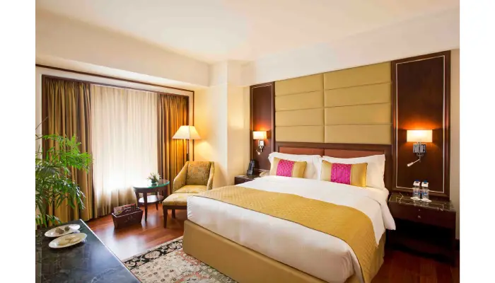 A Complete Guide to Luxury Hotels in South Delhi