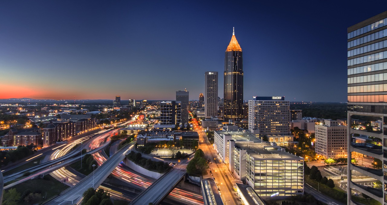 When Should Atlanta Homeowners Hire a Professional Handyman vs DIY?