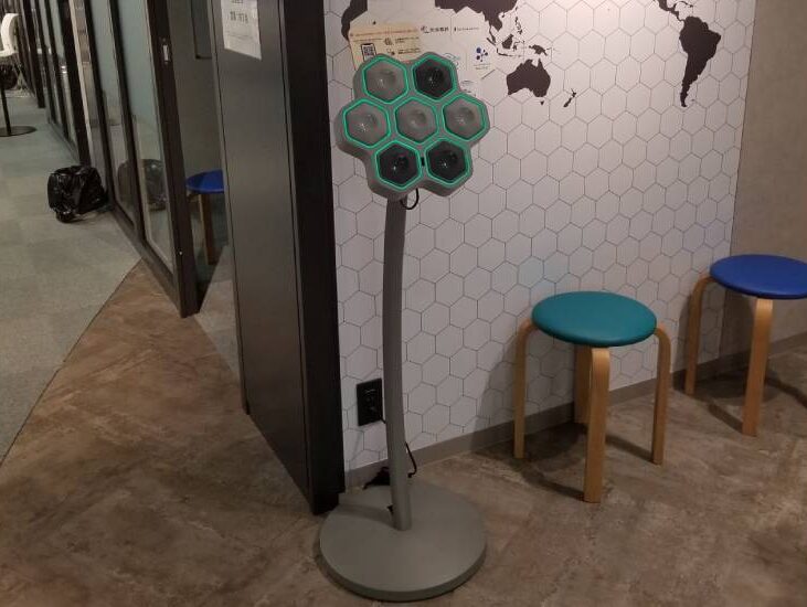 commercial charging station for phones