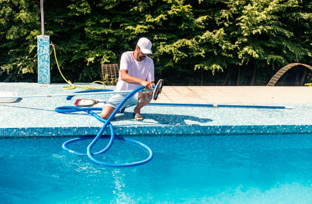 pool cleaning services
