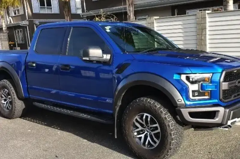 How Car Tinting In Hamilton Enhances Your Car’s Privacy?